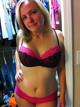 blondandyoung uit Noord-Brabant,Nederland